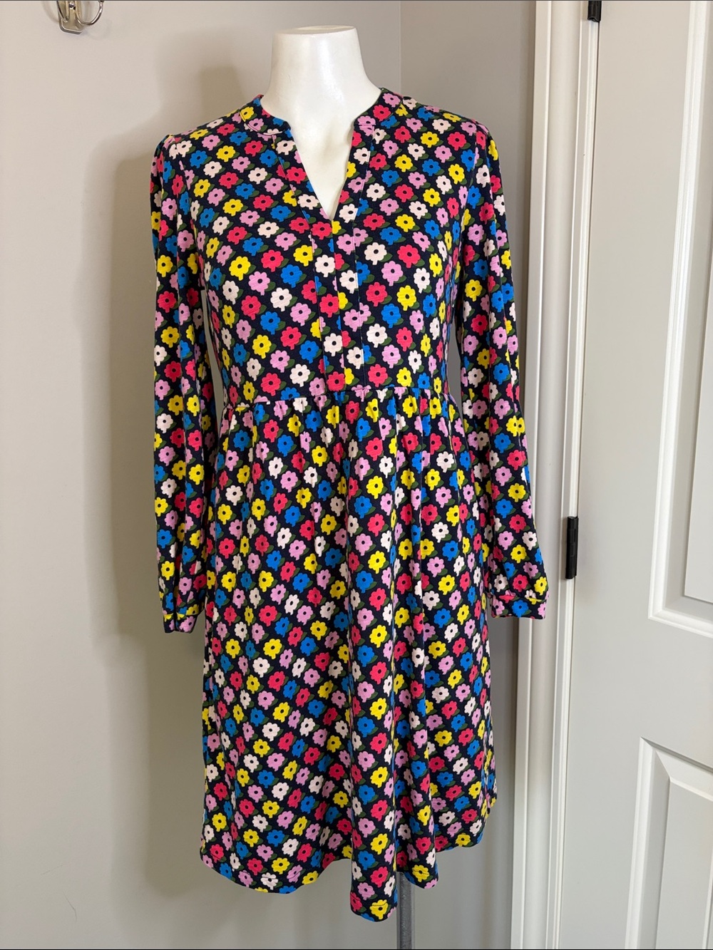 Boden Naomi Relaxed Jersey Dress Multi Pop Daisy Floral Pockets Career Sz 6 - Picture 4 of 15